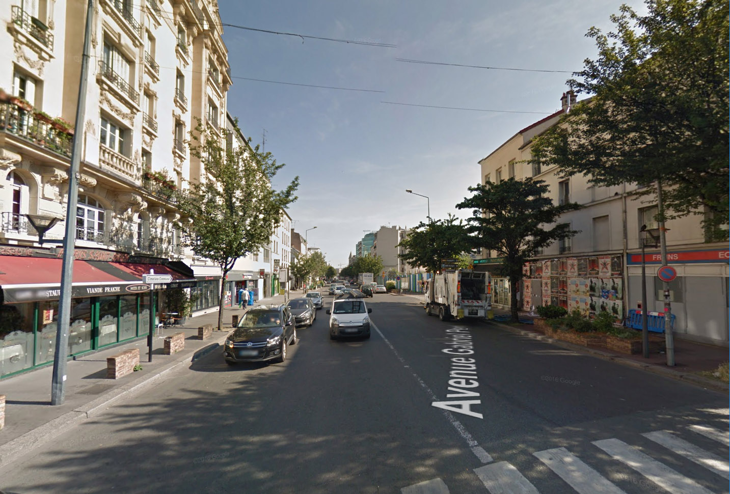 Saint-Ouen. Avenue Gabriel Péri au bord du périphérique, Porte de Saint-Ouen